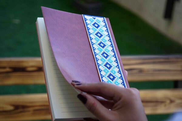 ⁦Brown Embroidered Notebook⁩ - الصورة ⁦2⁩