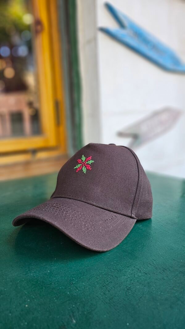 Small Kanaan star Brown Cap - Image 3