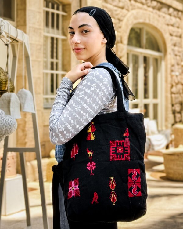Tarwida Ramallah stitches tote bag
