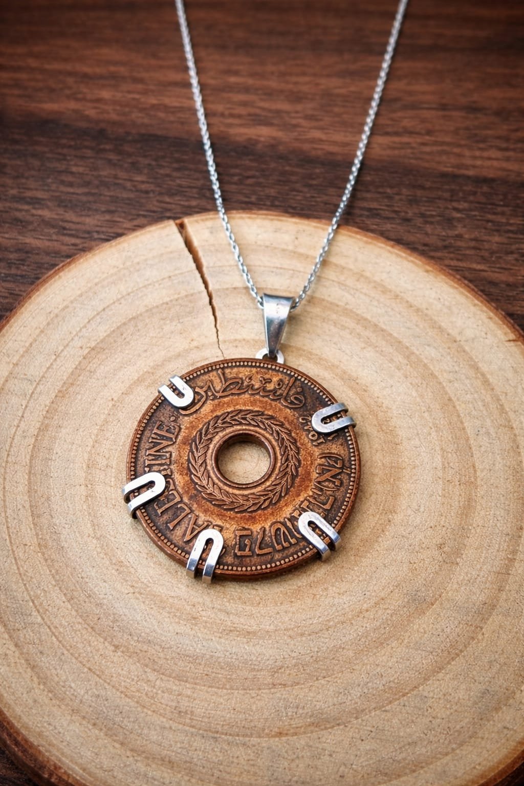 Rare Palestinian coin 20 mil Silver crown frame necklace - Image 2