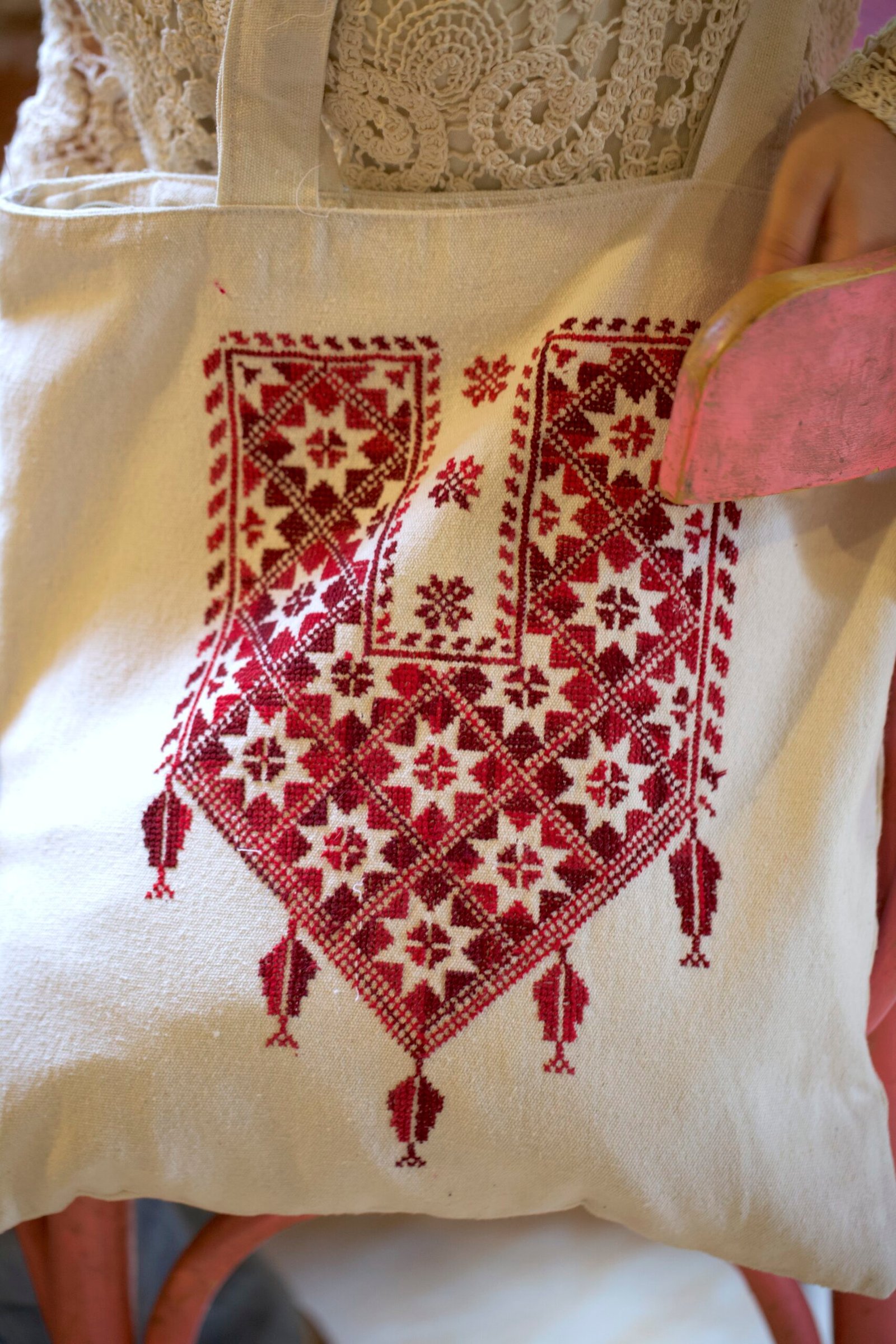 Gazan Thobe Embroidered Beige Tote Bag - Image 2