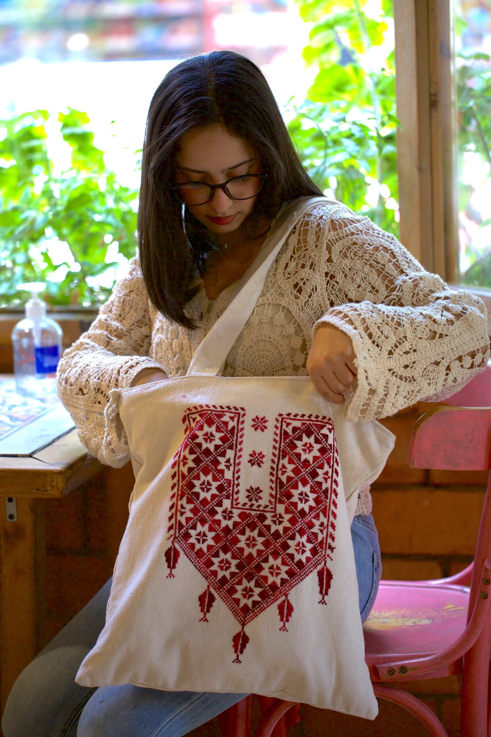Gazan Thobe Embroidered Beige Tote Bag - Image 3