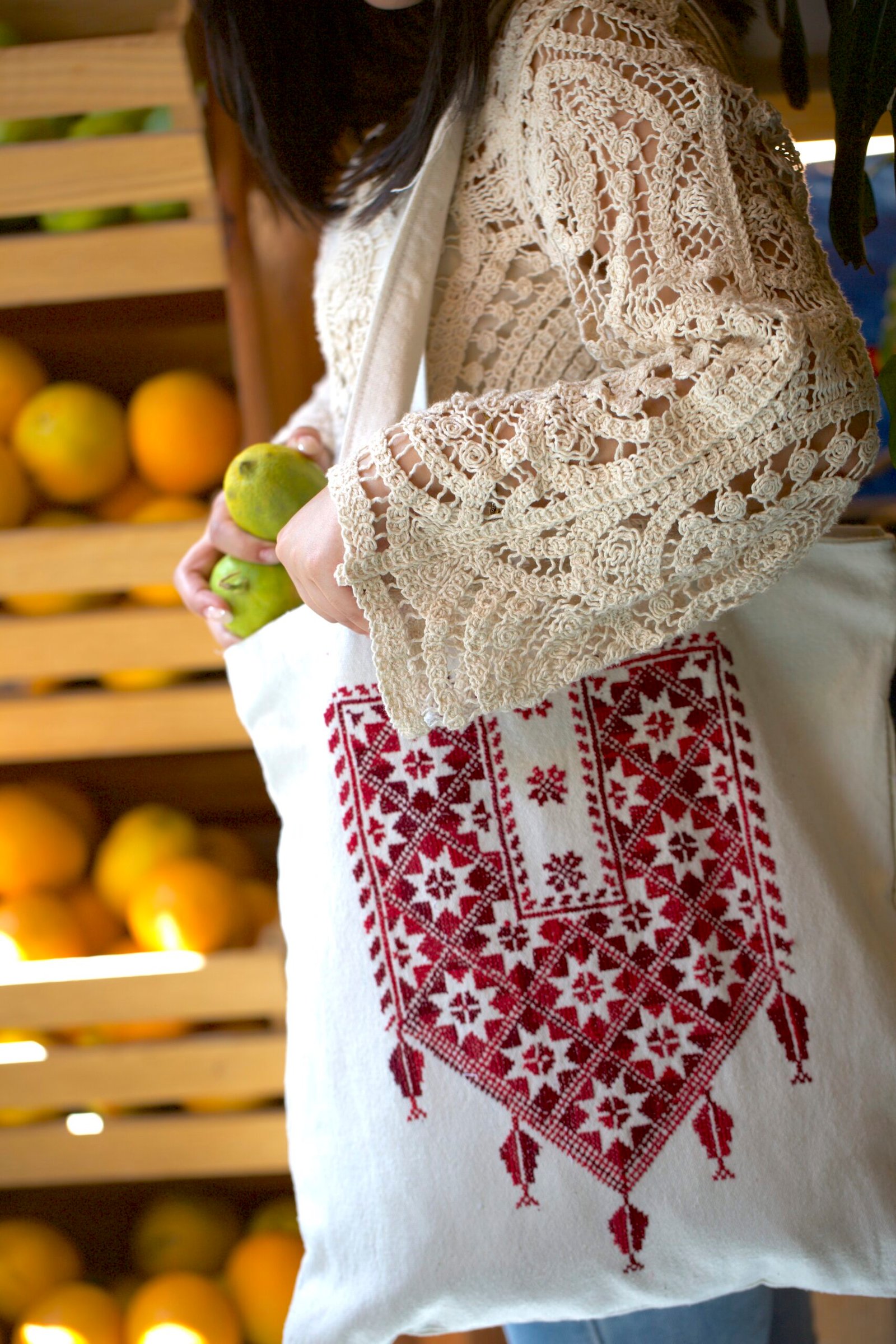 Gazan Thobe Embroidered Beige Tote Bag - Image 4